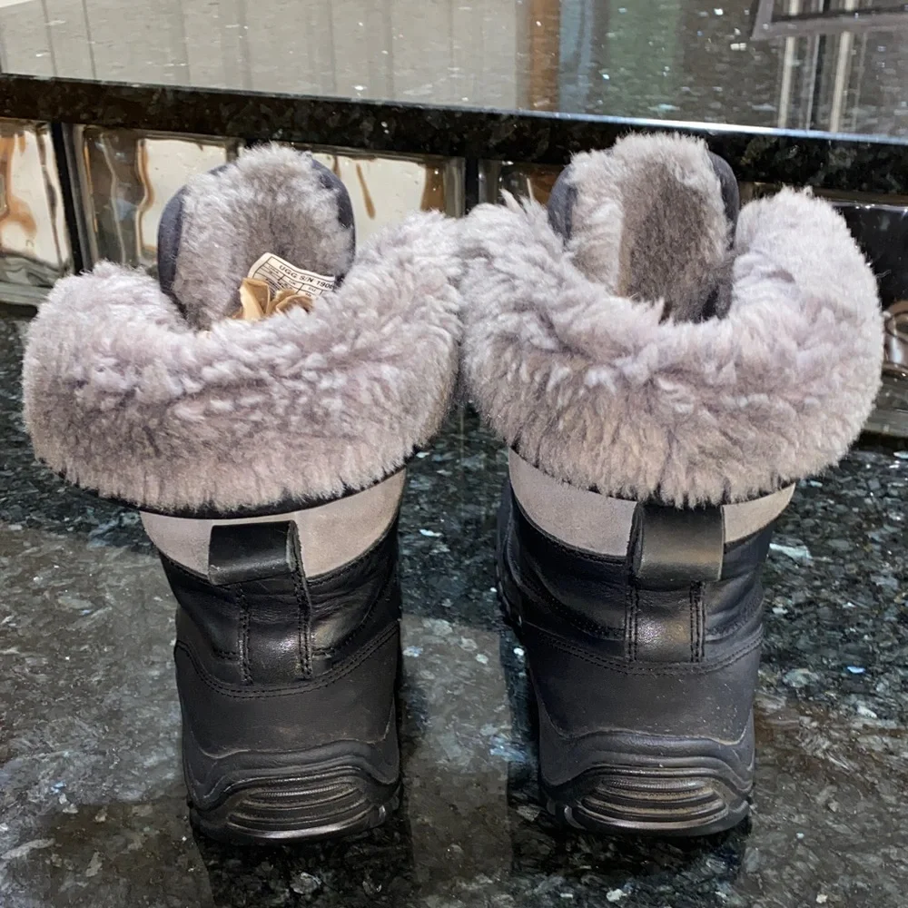 UGG Adirondack II Lace Up Snow Boots Size 8 - Picture 4 of 16